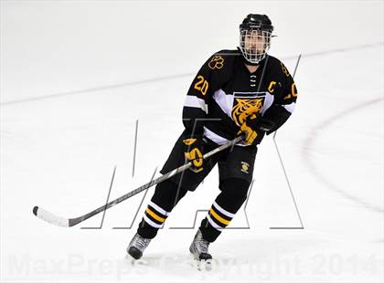 Thumbnail 3 in Daniel Hand vs. Amity Regional (CIAC DII Final) photogallery.