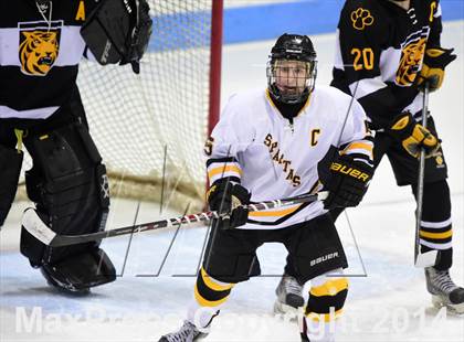Thumbnail 1 in Daniel Hand vs. Amity Regional (CIAC DII Final) photogallery.