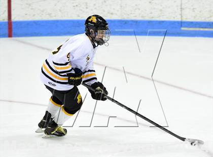 Thumbnail 2 in Daniel Hand vs. Amity Regional (CIAC DII Final) photogallery.
