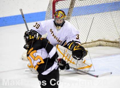 Thumbnail 2 in Daniel Hand vs. Amity Regional (CIAC DII Final) photogallery.