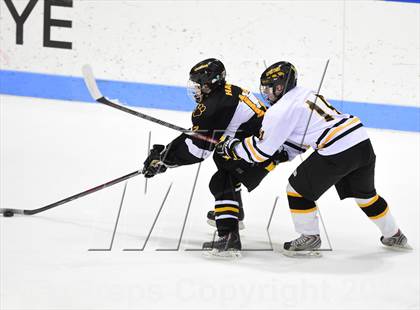Thumbnail 3 in Daniel Hand vs. Amity Regional (CIAC DII Final) photogallery.