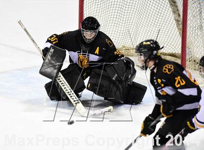 Thumbnail 2 in Daniel Hand vs. Amity Regional (CIAC DII Final) photogallery.