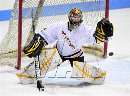 Thumbnail 1 in Daniel Hand vs. Amity Regional (CIAC DII Final) photogallery.