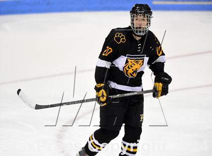 Thumbnail 2 in Daniel Hand vs. Amity Regional (CIAC DII Final) photogallery.