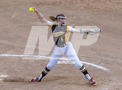 Thumbnail 2 in Armstrong vs Thomas Jefferson (WPIAL 5A Final) photogallery.