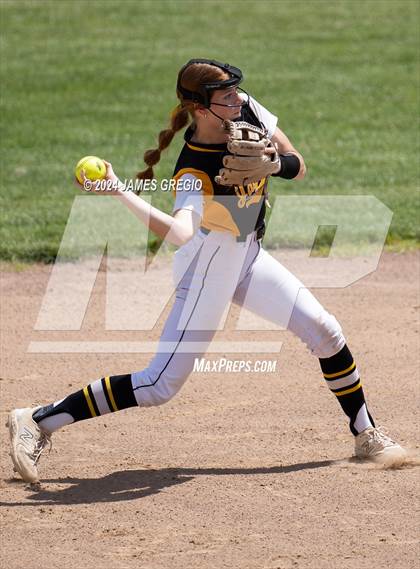 Thumbnail 3 in Armstrong vs Thomas Jefferson (WPIAL 5A Final) photogallery.