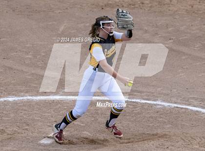 Thumbnail 2 in Armstrong vs Thomas Jefferson (WPIAL 5A Final) photogallery.