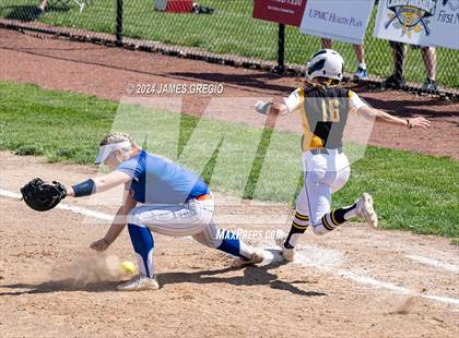 Thumbnail 1 in Armstrong vs Thomas Jefferson (WPIAL 5A Final) photogallery.