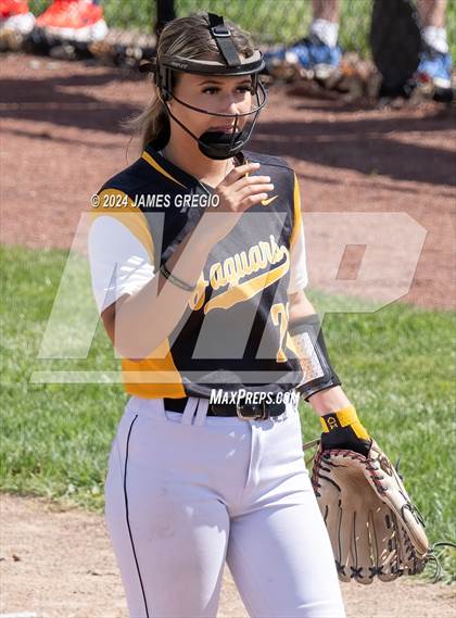 Thumbnail 2 in Armstrong vs Thomas Jefferson (WPIAL 5A Final) photogallery.