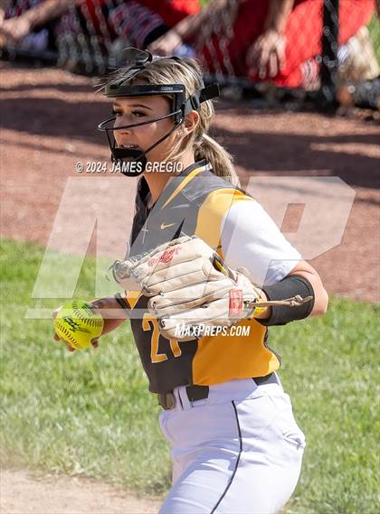 Thumbnail 1 in Armstrong vs Thomas Jefferson (WPIAL 5A Final) photogallery.