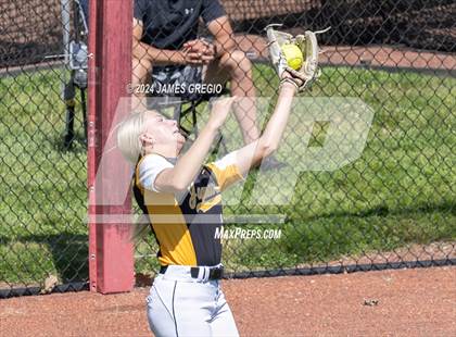 Thumbnail 3 in Armstrong vs Thomas Jefferson (WPIAL 5A Final) photogallery.