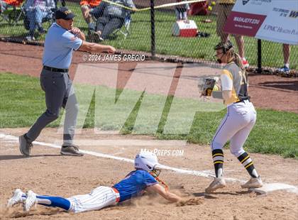 Thumbnail 1 in Armstrong vs Thomas Jefferson (WPIAL 5A Final) photogallery.