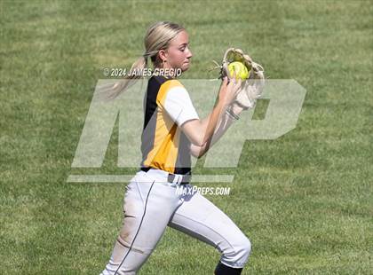 Thumbnail 2 in Armstrong vs Thomas Jefferson (WPIAL 5A Final) photogallery.