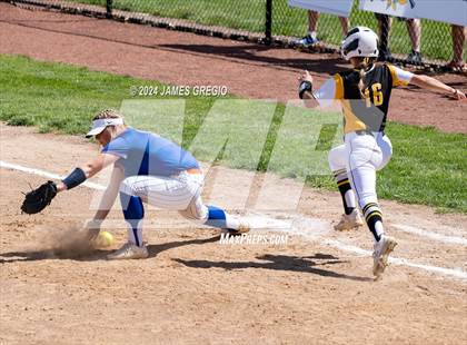Thumbnail 3 in Armstrong vs Thomas Jefferson (WPIAL 5A Final) photogallery.