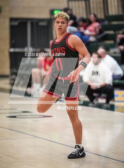 Thumbnail 3 in Farmington vs. Spanish Fork (Autism Holiday Classic) photogallery.