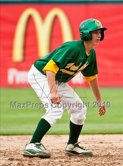 Thumbnail 3 in North Providence vs. Bishop Hendricken (RIIL Division 1 Final - Game 1) photogallery.