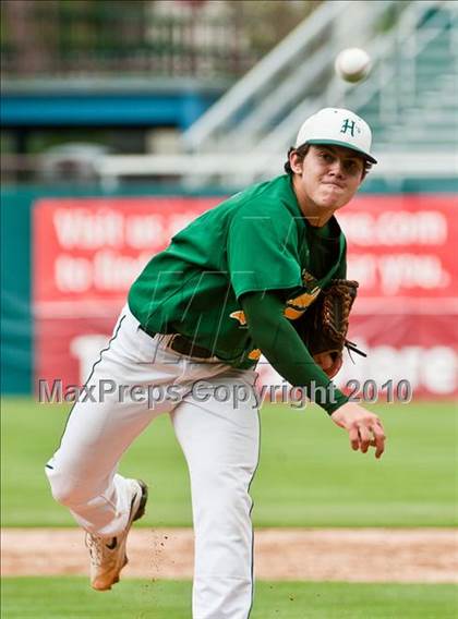 Thumbnail 3 in North Providence vs. Bishop Hendricken (RIIL Division 1 Final - Game 1) photogallery.