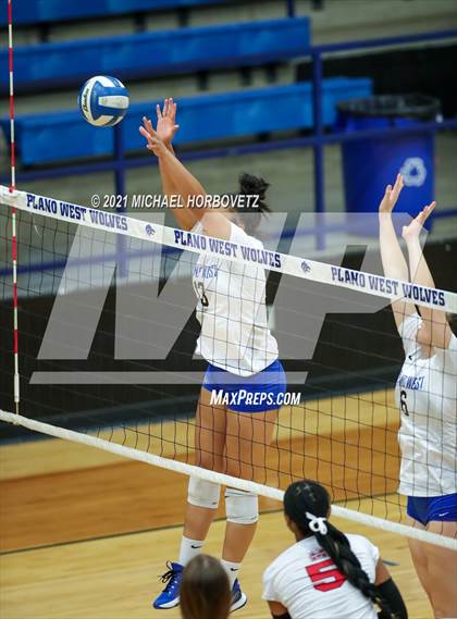 Thumbnail 1 in Marcus @ Plano West photogallery.