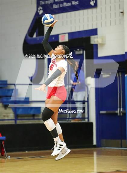 Thumbnail 2 in Marcus @ Plano West photogallery.