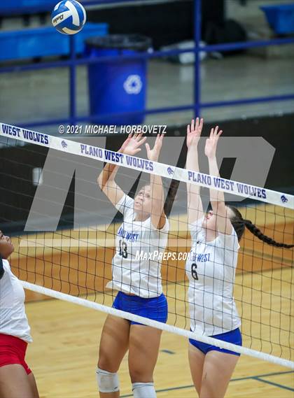 Thumbnail 1 in Marcus @ Plano West photogallery.