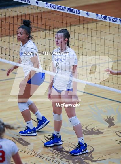 Thumbnail 2 in Marcus @ Plano West photogallery.
