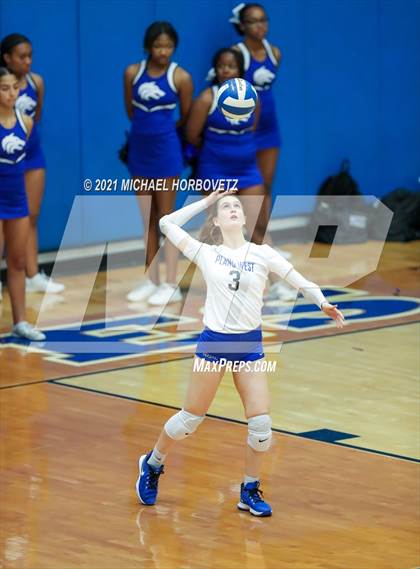 Thumbnail 1 in Marcus @ Plano West photogallery.