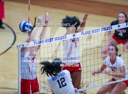 Thumbnail 1 in Marcus @ Plano West photogallery.
