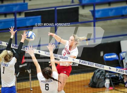 Thumbnail 2 in Marcus @ Plano West photogallery.