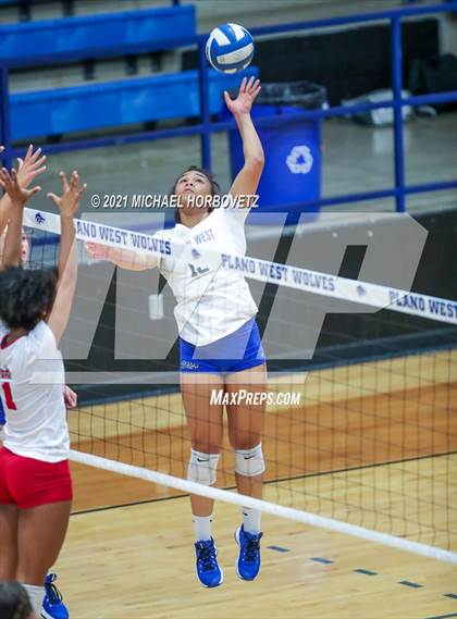 Thumbnail 3 in Marcus @ Plano West photogallery.