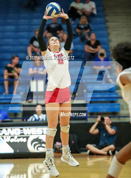 Thumbnail 2 in Marcus @ Plano West photogallery.