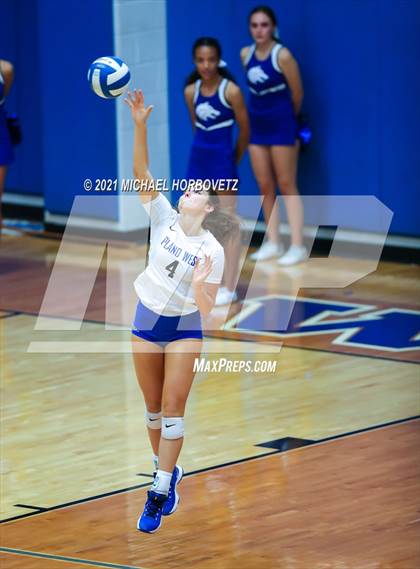 Thumbnail 2 in Marcus @ Plano West photogallery.