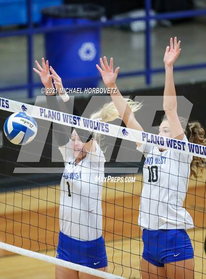 Thumbnail 3 in Marcus @ Plano West photogallery.