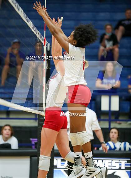 Thumbnail 2 in Marcus @ Plano West photogallery.