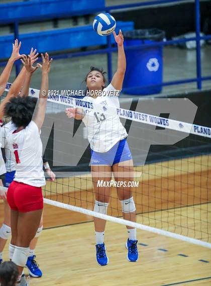 Thumbnail 1 in Marcus @ Plano West photogallery.