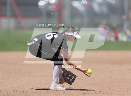 Thumbnail 3 in Bingham vs. Riverton (UHSAA 6A Final) photogallery.