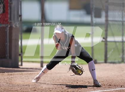 Thumbnail 1 in Bingham vs. Riverton (UHSAA 6A Final) photogallery.