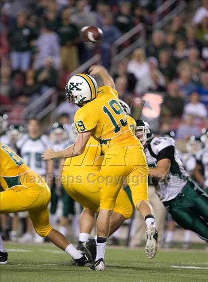 Thumbnail 2 in Trinity vs. St. Xavier photogallery.