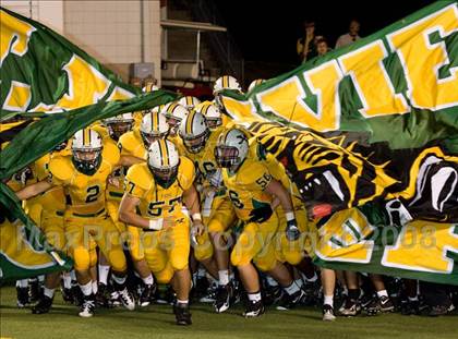 Thumbnail 3 in Trinity vs. St. Xavier photogallery.