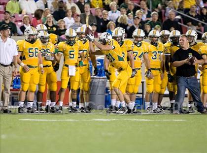 Thumbnail 3 in Trinity vs. St. Xavier photogallery.