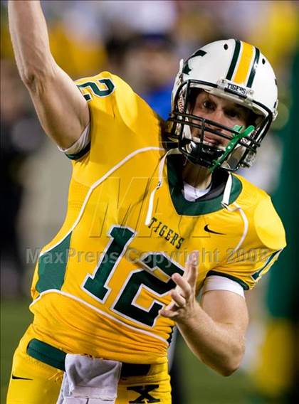 Thumbnail 3 in Trinity vs. St. Xavier photogallery.