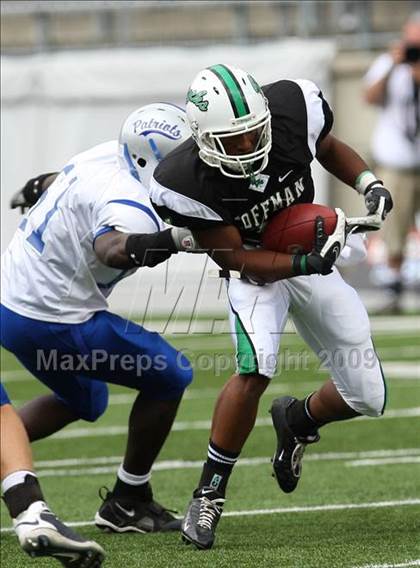 Thumbnail 2 in Olentangy Liberty vs. Coffman (Kirk Herbstreit Varsity Football Series) photogallery.
