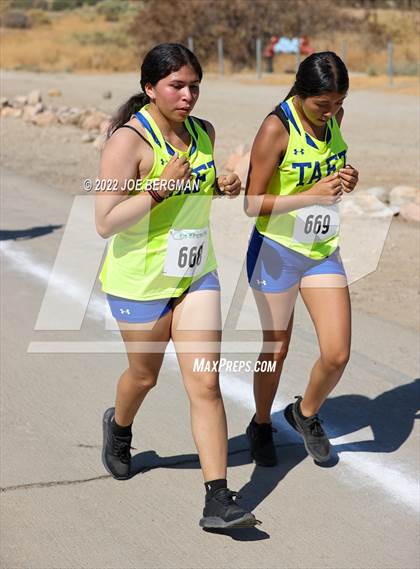 Thumbnail 2 in Bakersfield Invitational (Bakersfield College) photogallery.