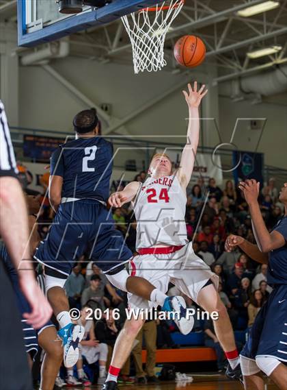 Thumbnail 3 in Poughkeepsie vs. Red Hook (Section 9 Class A Final) photogallery.
