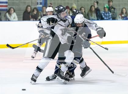 Thumbnail 3 in Pope John XXIII vs Bridgewater-Raritan (Protec Ponds Ice Center) photogallery.