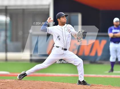 Thumbnail 2 in Glenn vs. Elgin (LISD Tournament) photogallery.