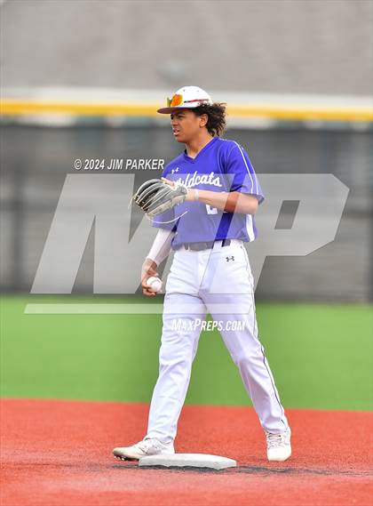 Thumbnail 2 in Glenn vs. Elgin (LISD Tournament) photogallery.