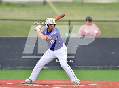 Thumbnail 2 in Glenn vs. Elgin (LISD Tournament) photogallery.