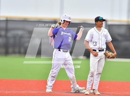 Thumbnail 3 in Glenn vs. Elgin (LISD Tournament) photogallery.