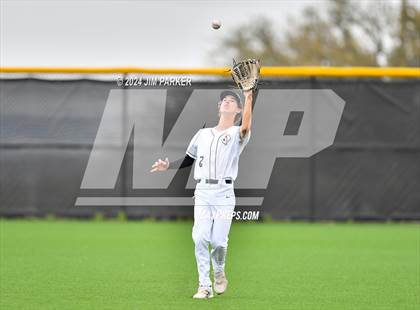 Thumbnail 2 in Glenn vs. Elgin (LISD Tournament) photogallery.