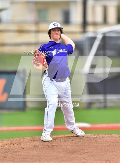 Thumbnail 2 in Glenn vs. Elgin (LISD Tournament) photogallery.